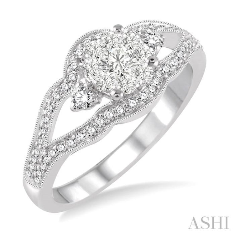 1/2 Ctw Round Cut Diamond Lovebright Ring in 14K White Gold
