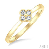 1/8 Ctw Clover Leaf Bezel Set Round Cut Diamond Petite Fashion Ring in 10K Yellow Gold