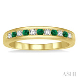 2 MM Emerald and 1/5 Ctw Round Cut Diamond Precious Wedding Band in 14K Yellow Gold