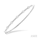 3/4 Ctw Lovebright Round Cut Diamond Bangle in 14K White Gold