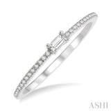 1/6 Ctw Baguette Center Round Cut Diamond Stack Band in 14K White Gold